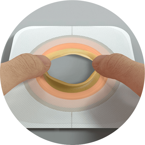 コーヒーカップを持つ手